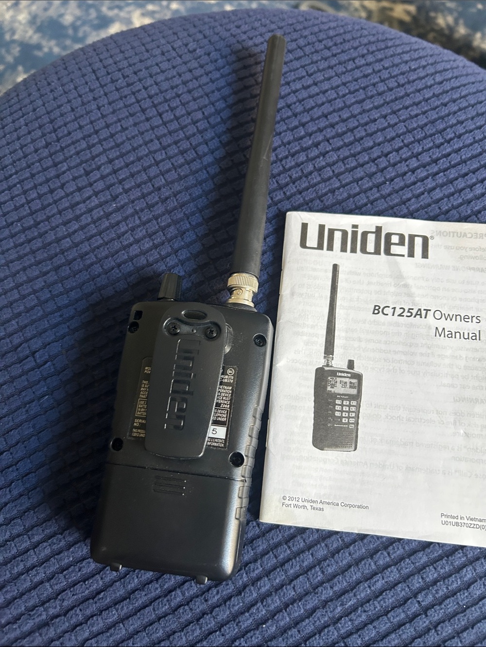 Uniden BC125AT Portable Scanner Radio - Black - Picture 2 of 2